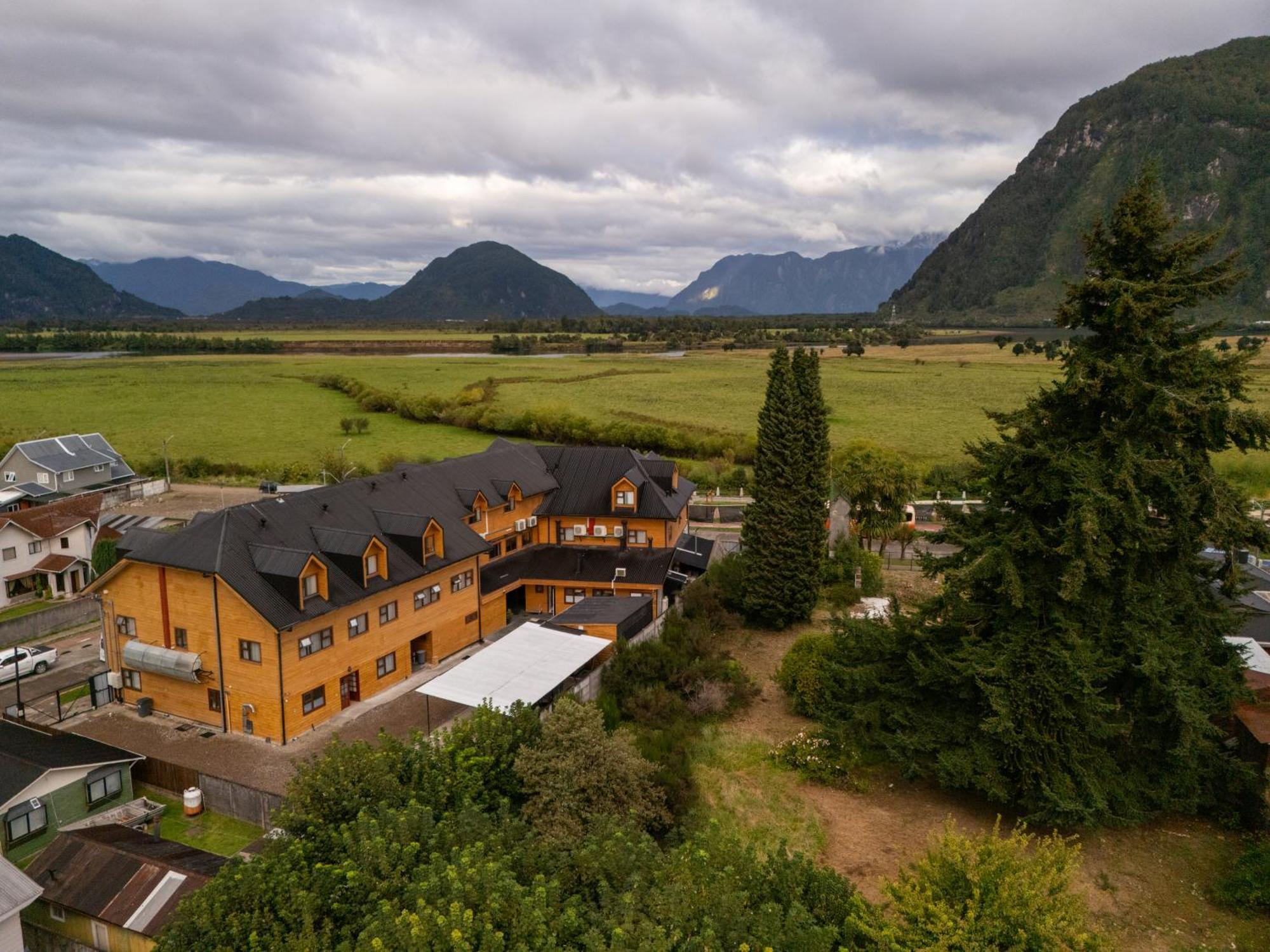 Gran Hotel Aysen Puerto Aysén Exterior foto